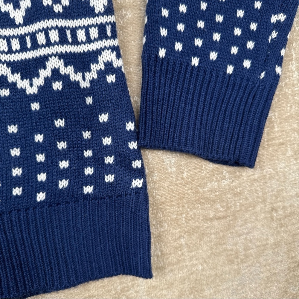 Dunder Mifflin The Office Sweater Mens Large Blue Snowflake Pullover Crew Neck - Picture 5 of 10